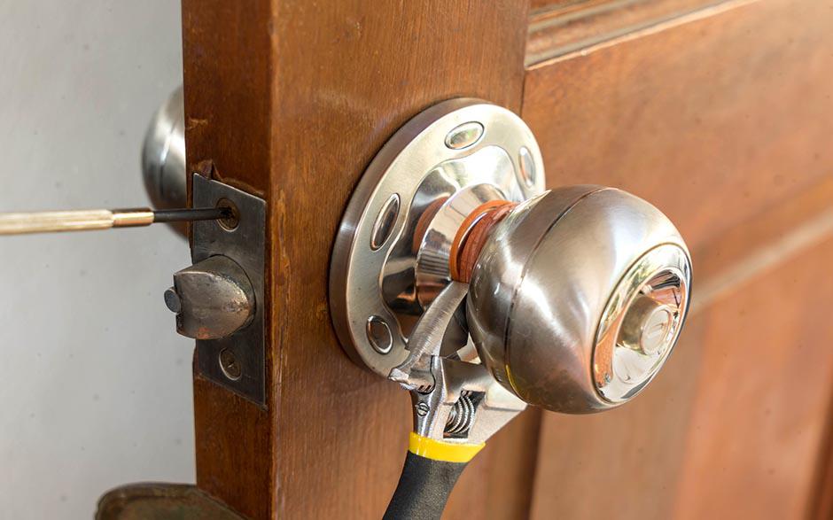 serrurier porte claquée Villepinte